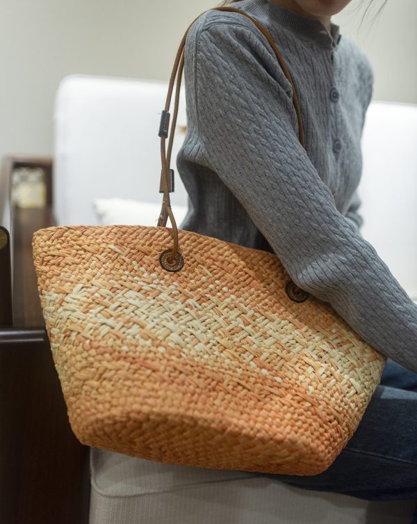 Large Capacity Beach Bag - Image 4