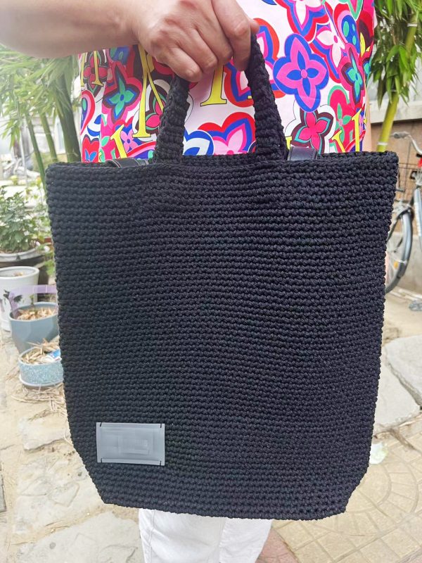 Trendy Casual Tote Bag - Image 3
