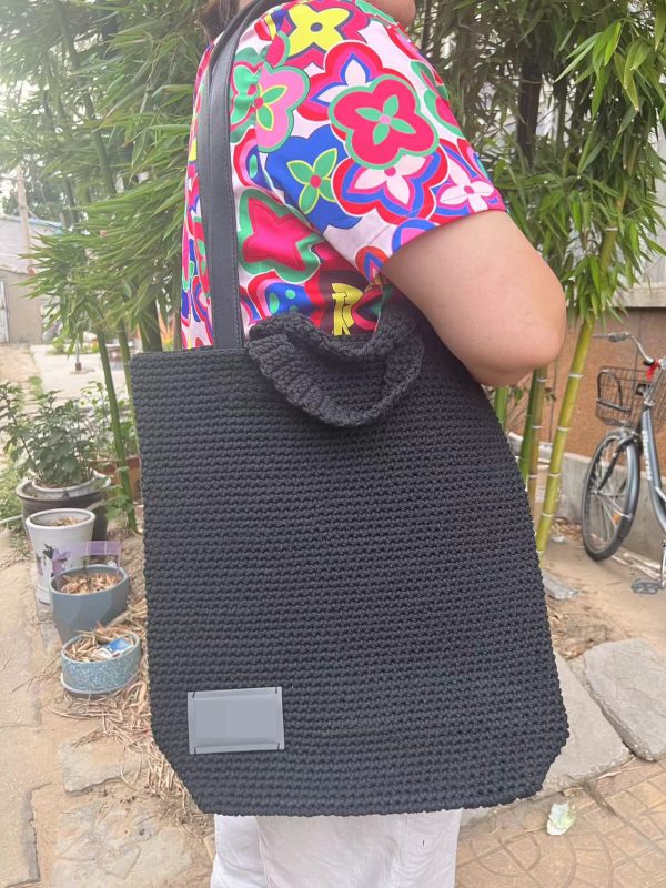 Trendy Casual Tote Bag - Image 4